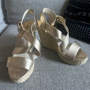 Micheal Kors Giovanna Gold Wedges